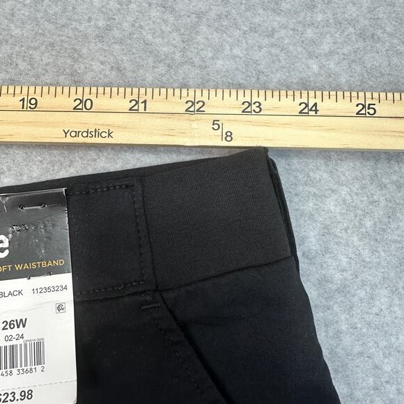 Lee Chino Short WMNS 26W(2) Unionall Black Mid Rise Ultra Soft Waistband Stretch - Picture 9 of 11